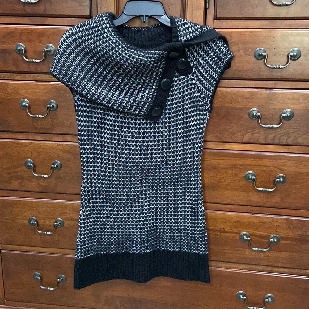 Juniors Large Black/Gray Sweater Dress with Cool Neck Accent